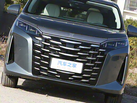 2026 DM-i 1.5T 218KM Խ