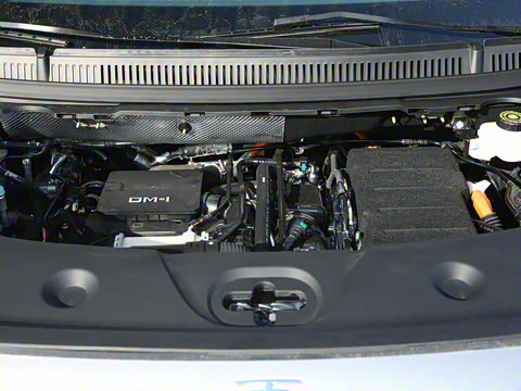 2026 DM-i 1.5T 218KM Խ