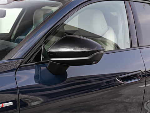 2026�� 2.0T quattro ������	