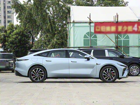 2025�� ���� Plus ��������