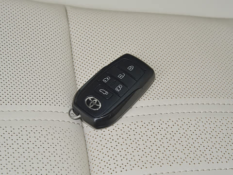 2027�� 2.5L ˫�����������