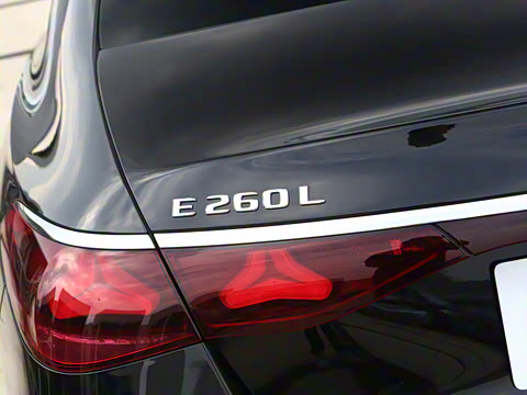 2026�� E 260 L