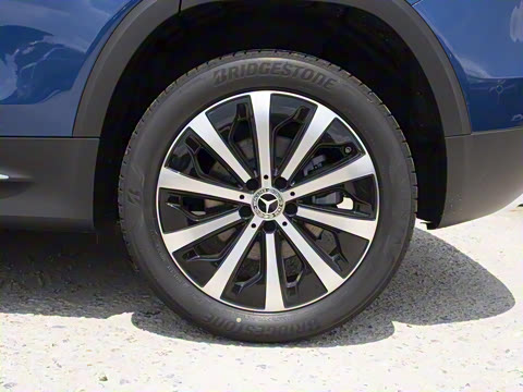 2025�� GLB 220 ʱ����