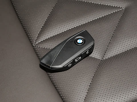 2026�� xDrive30L ������ M�˶���ҹ��װ