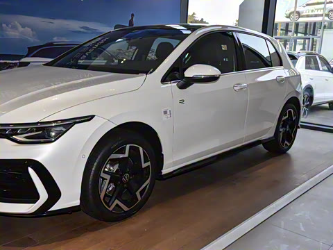 2026�� 300TSI R-Line