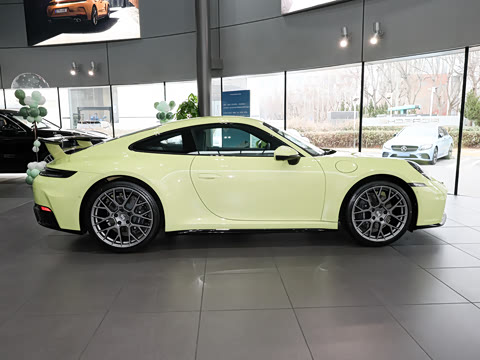 2026�� Carrera 3.0T