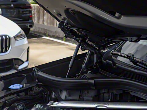 2025�� xDrive 40Li ������M�˶���ҹ��װ