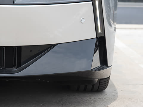 2025�� 702 ������ Ultra