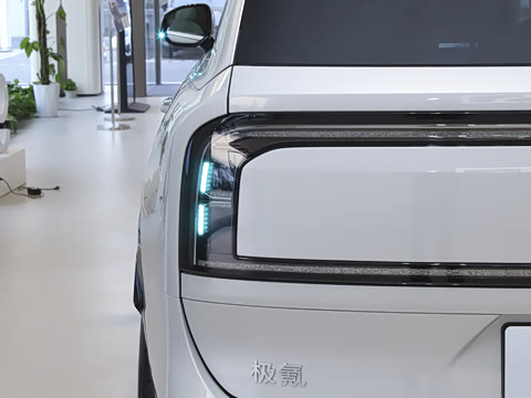 2025�� Ultra�� 70kWh