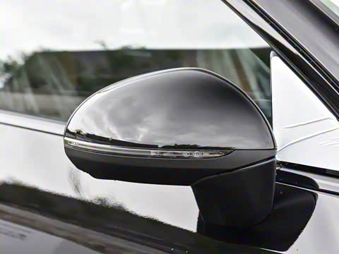 2025�� �Ŀ� GLC 300 4MATIC ����SUV