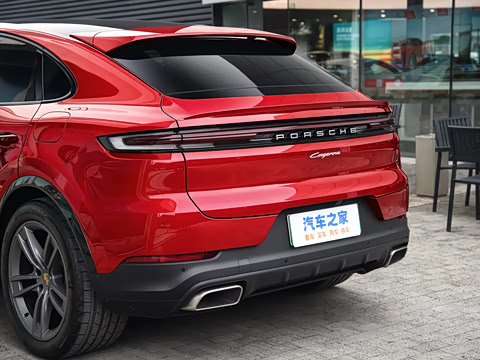 2025�� Cayenne Coup�� E-Hybrid 2.0T