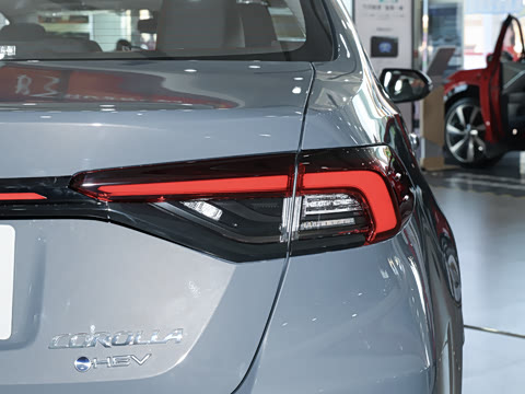 2026�� 1.8L ˫�� ��Ӣ��