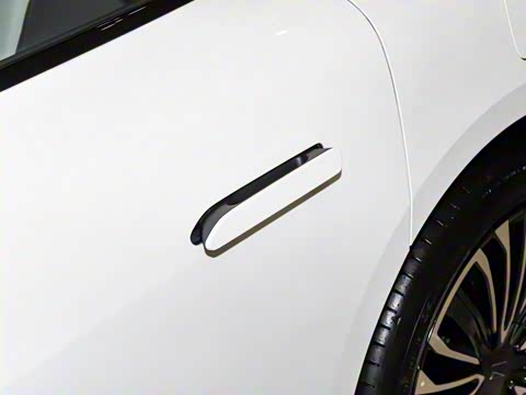 2025�� �Ŀ� Max���̰�