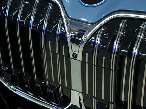 2023�� xDrive60L M�˶���װ