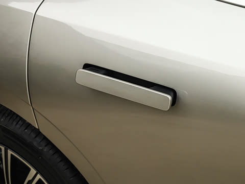 2026�� 225km EM-i Զ�����ǺӰ�