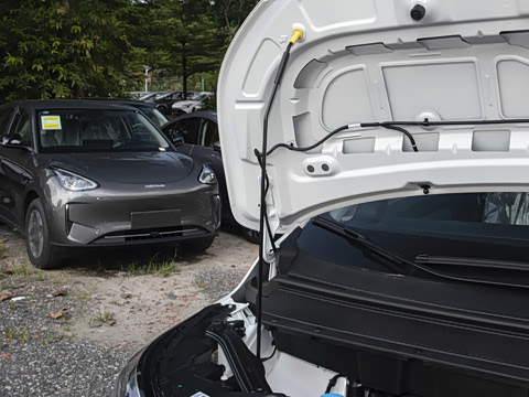 2025�� Plus 610 ������