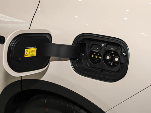 2025�� �Ŀ� 668MAX���а� 200kW
