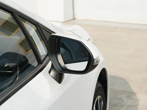 2026�� 1.8L ˫�� ��Ӣ��