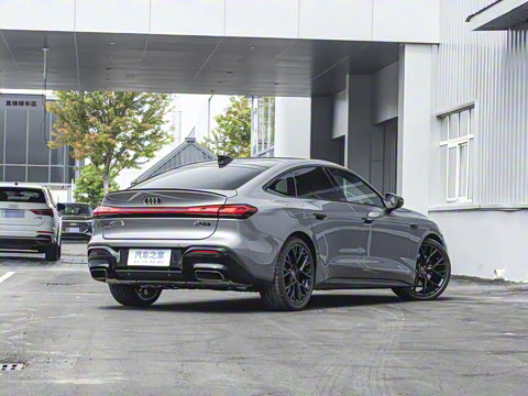 2026�� TFSI quattro 150kW �׷�������