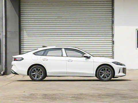 2026�� ���L 300TSI �趯��