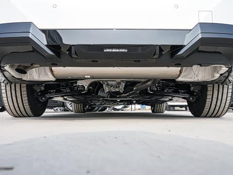 2026�� �Ŀ� 525Li M�˶���װ