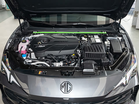 2026�� 2.0T Trophy+ �����˶���