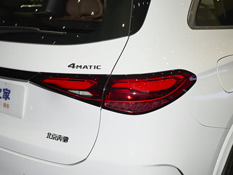 2026�� GLC 260 L 4MATIC ������