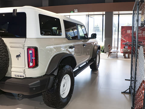 2025�� 2.3T 1966��Ű�