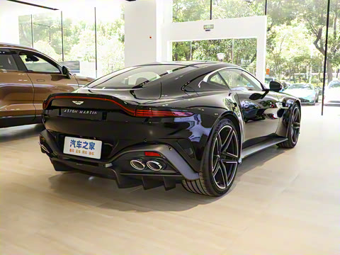 2024�� 4.0T V8 Coupe