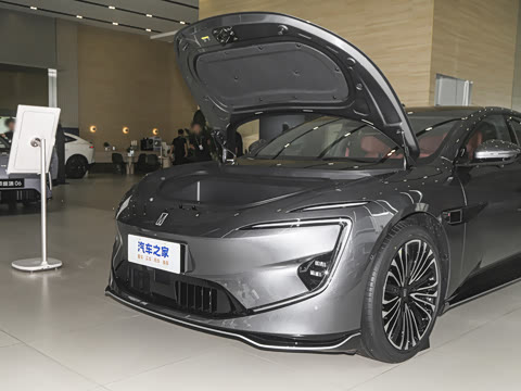 2025�� �Ŀ� Max�����