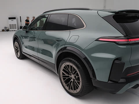 2026�� Cayenne Turbo Electric