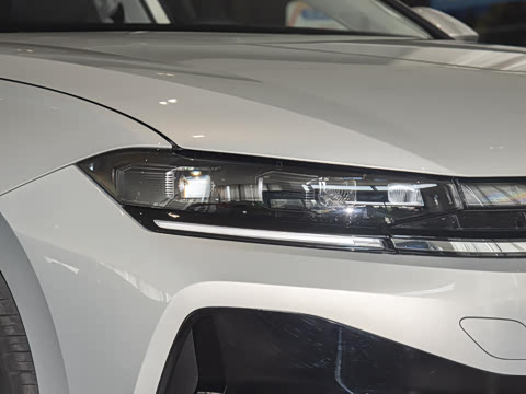 2026�� L 300TSI DSG ��Ӣ��