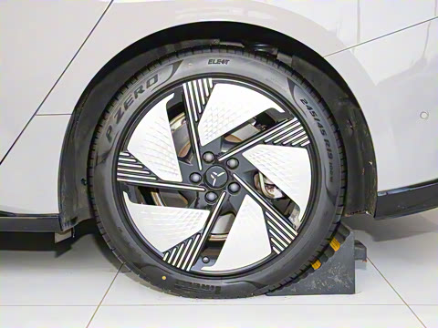 2025�� 640 ���� ��ѡ��