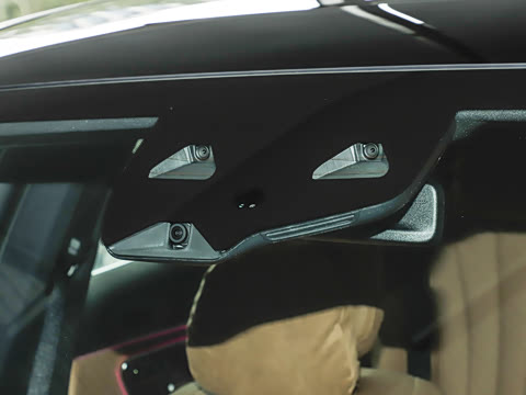 2024�� E 350 e L ���ʽ��϶����γ�