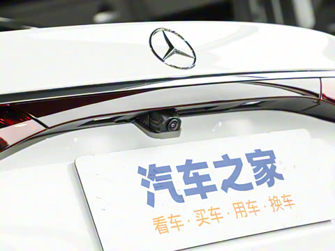 2024�� E 350 e L ���ʽ��϶����γ�