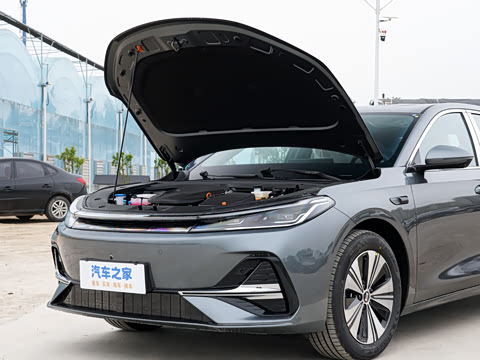 2026�� EM-i 235km ̽��+��