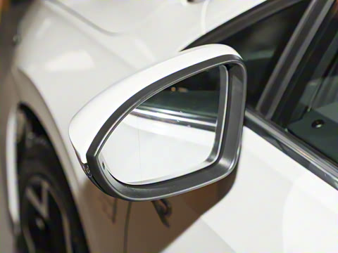 2025�� �Ŀ�� 300TSI R-Line