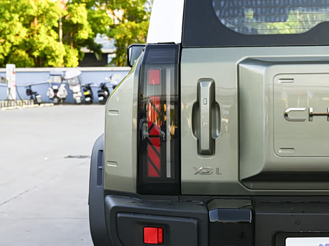 2025�� 215Զ�а�