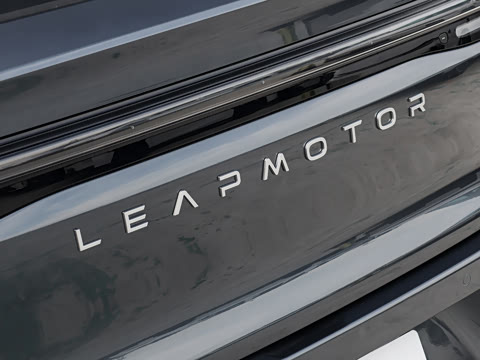 2027�� 660������