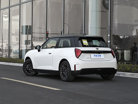 2026�� 466km COOPER E ������