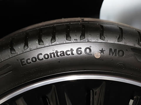 2026�� E 300 �������˶���