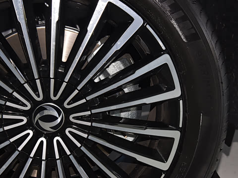 2025�� 185KM�����