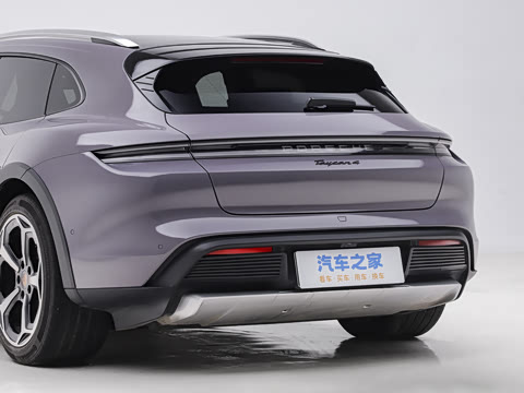 2026�� Taycan 4 Cross Turismo