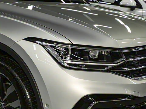 2025�� ���ڿ� 330TSI �Զ�����R-Line��ҫ��