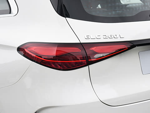 2026�� �Ŀ� GLC 260 L 4MATIC ������