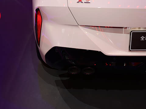 2025�� M50 xDrive