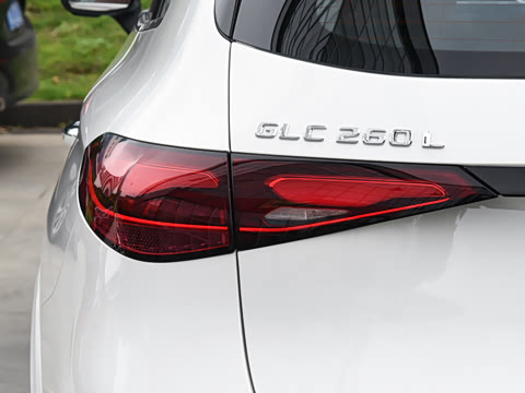 2026�� �Ŀ� GLC 260 L 4MATIC ������
