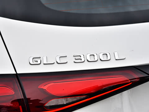 2026�� GLC 300 L 4MATIC ������