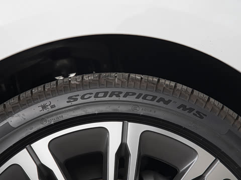 2026�� 3.0 L6 400PS AB�����