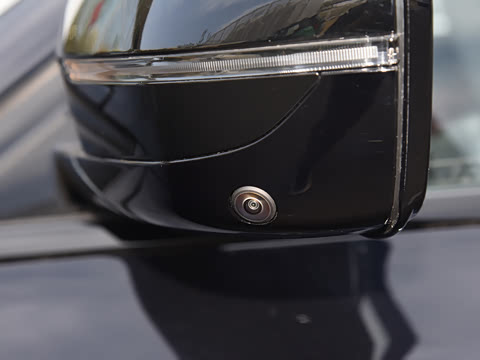 2026�� 330Li ������ M�˶���ҹ��װ